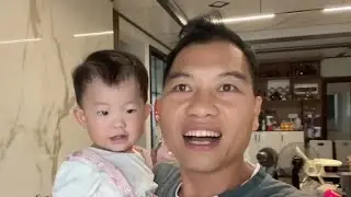 宝宝终于会站了，动作越来越快，炮哥看着高兴坏了 #记录生活 #vlog十亿流量扶持计划 #亲子互动 #萌娃系列 #纪录美好生活