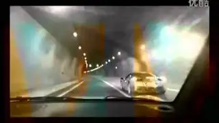 Chromeplated Ferrari 458 Screaming in the Tunnel