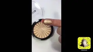 OFRA Cosmetics Rodeo Drive Highlighter Swatch