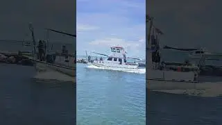 Miss Venice Fishing Charters Cruising Into the Inlet