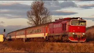 Okuliarnik ZSSK 754.054 Va&scaron;o R 953 Fatra #train #vlaky #railway