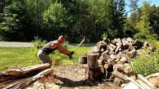 Prepping for winter #splittingwood