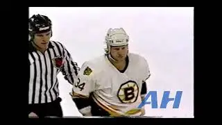 NHL Mar. 8, 1992 Mike Peluso,CHI v Lyndon Byers,BOS Chicago Blackhawks Boston Bruins