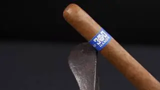 Southern Draw 300 Hands Connecticut Cigar Review