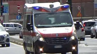 Ambulanza Renault Master Pubblica Assistenza Croce Bianca Le Grazie in sirena