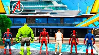 Franklin transforms his house into a superhero base in GTA 5! (All the heroes are there)