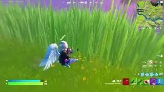 mark an enemy player using a flare gun fortnite  within 45 seconds of crouching in tall grass