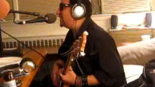 The Baghdaddios' Kenn Rowell sings Welcome To NY on 11L Radio NewYork