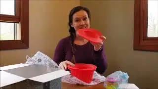 Giant cupcake Cakes of Eden unboxing video.  