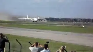 AN 225 Rīgas lidostā