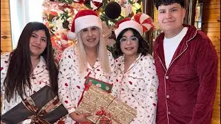 Habriendo los regalos de navidad 