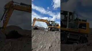 Nieuwe Liebherr banden graafmachine