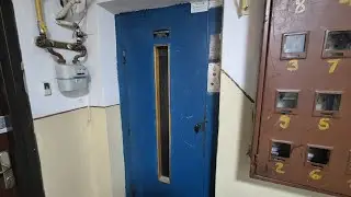 Original, but vandalized IFMA single-speed lift @ Piața Ștefan cel Mare, bl.C4, sc.A, Piatra Neamț