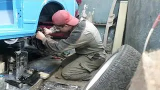 Barkas B1000. front brake install.