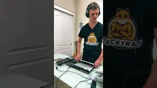 how i kicked off my 2.5 hour High Contrast set in the Kat Kave ...  | High Contrast music