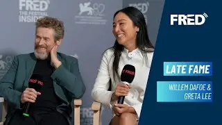 Intervista: Willem Dafoe e Greta Lee &ndash; LATE FAME | #Venezia82