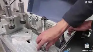 OMRM 121 Masina de frezat montanti automata, schimbare rapida