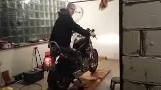 Virago XV700 first start after carb overhaul. Only rear cylinder firing