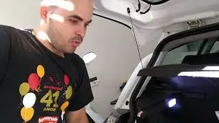 troca do amortecedor do porta mala do Ford Ka original