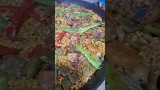 Pintaza la paella de mi cumple.