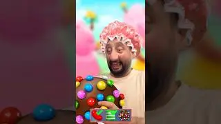 Том поёт 