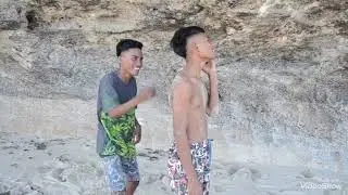 Di jamin tertawa