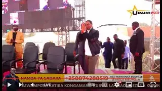 TAZAMA RC MAKONDA ALIVYOPOKELEWA NA MTUME MWAMPOSA KWENYE KONGAMANO KUBWA LA WASHA ( ARUSHA )