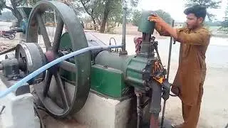 Desi Old Black Engine Starting and power 22hp - diesel engine work with aata chakki - diesel engine