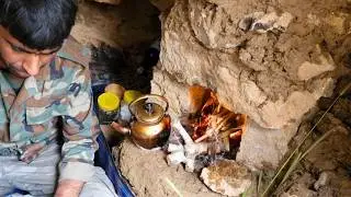 I Built a Warm Cave Shelter with a Fireplace on a Rainy Day