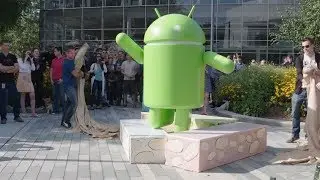 Android 7.0 Nougat Statue unwrap