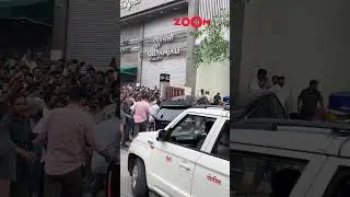 Salman Khan ARRIVES at Baba Siddiqui's house with heavy security #shorts #babasiddique #salmankhan