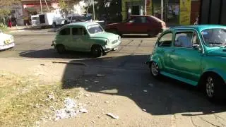 Fiat 600 club entrando a la expo CORCEL DE FIERRO