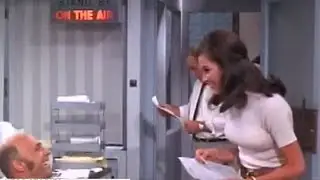 Actress Mary Tyler Moore dies