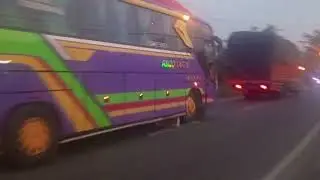Selamat sore smuanya di  Tnah tnggi kmi mau melihat bus lintas dua bus  asido trans vs Mario Merlin 