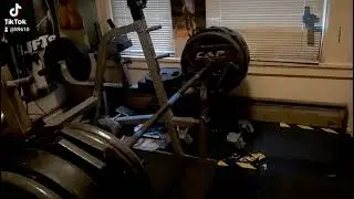 605 pound rack pull with straps