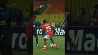 Emenike the body feint God 😂 Messi ain&rsquo;t got nothing on him #shorts #football
