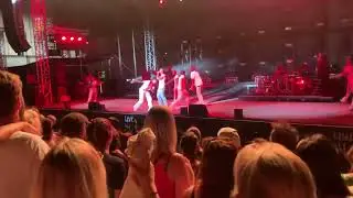 M Pokora épicentre tour Perpignan on et la + présentation des danseurs, musiciens (live au campo)￼