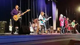 Hey Rock 'N' Roll - Showaddywaddy