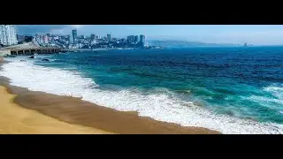 Walking around Re&ntilde;aca Beach