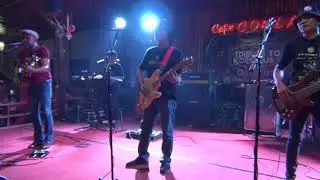 SALAH SATU LAGU FENOMENAL DARI KOES PLUS