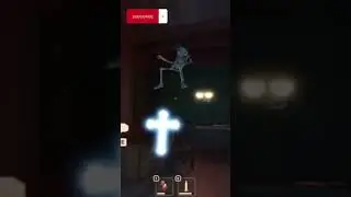 DOORS Using Crucifix on skeleton Bob #shortsvideo #roblox #robloxdoors #shorts #gartenofbanban