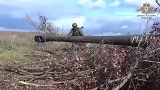 Russian artillery 152 mm howitzer 2A65 Msta-B in action!