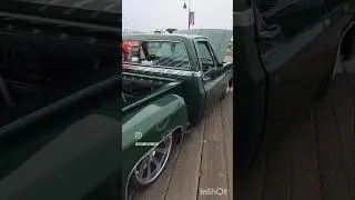Slammed Stepside C10 🫡