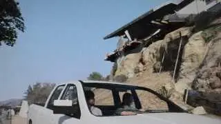 GTA V | House Falls off Hillside