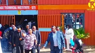Эмоциональная Бетти Байо, ее муж Таш и дети прибыли в CFF Kiambu на панихиду