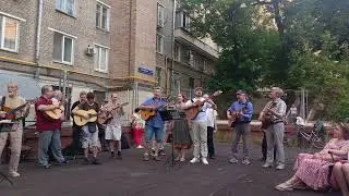 Бразилия во дворе Берковского-2025. К дню памяти Киплинга.