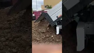 New Tipper🛻 Muck Shift 🏗 Work at Warner Brothers🎥 #digger #exavator #fyp #foryoupage #trending