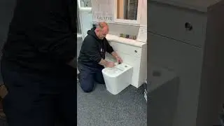 How to Tighten your toilet seat #tonystoptips#thdevelopmentsukltd#toiletseat