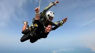 Dina Khuffash SkyDive 2022, @skydivedubaivideo