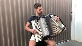 Gustavo Neves Acordeon apresentando seu novo instrumento Dallapê Super Maestro